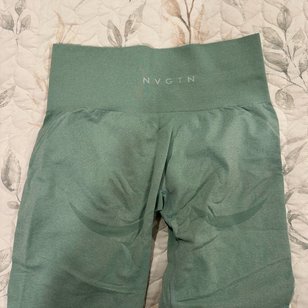 NVGTN Green High-Waisted Leggings